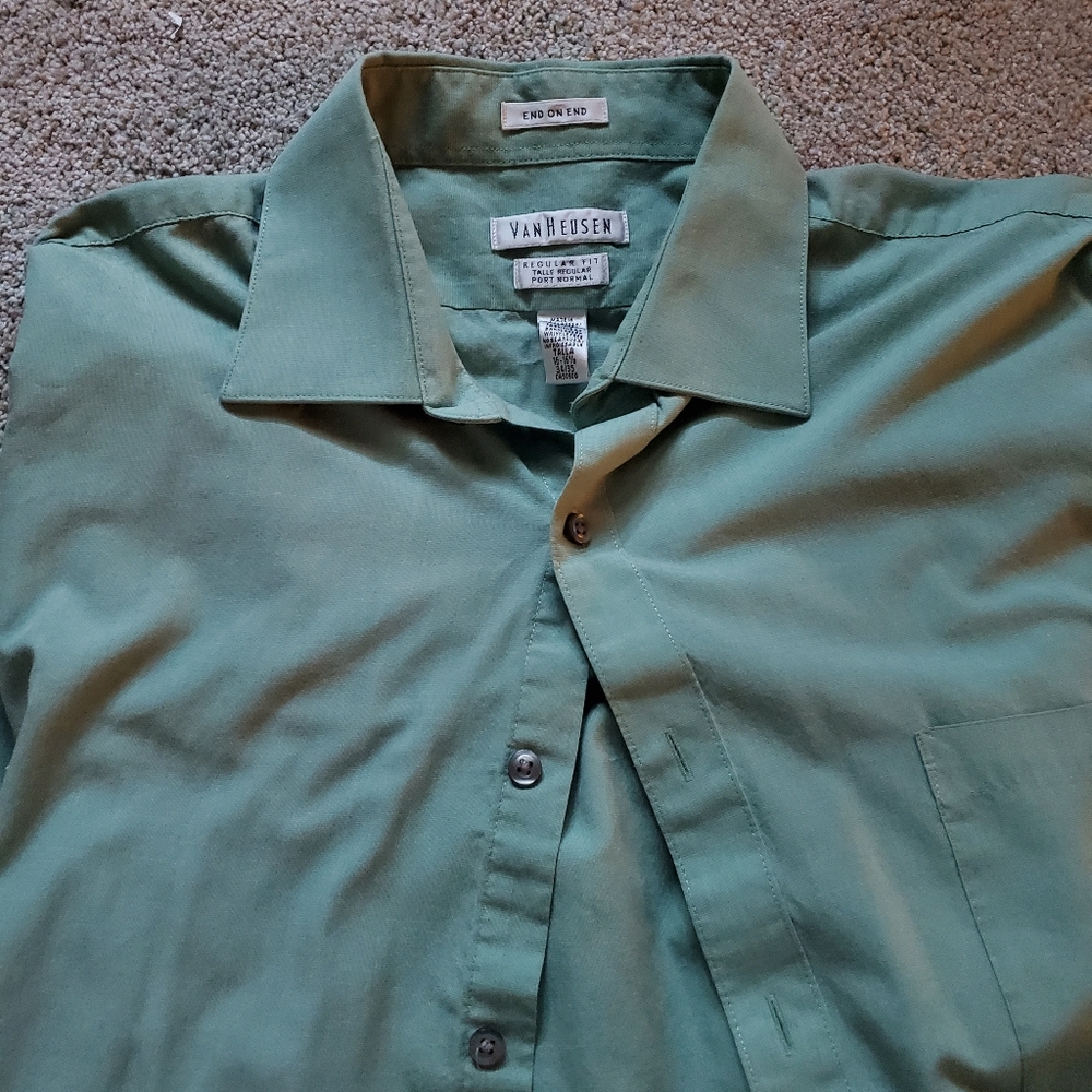 Van Heusen long sleeve button up shirt regular fit 16/16.5 34/34